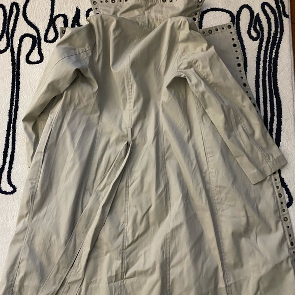 Angela Mele cotton, zippered, grommets, beige trench coat. Size 40 (4-6 US) - Picture 3 of 9